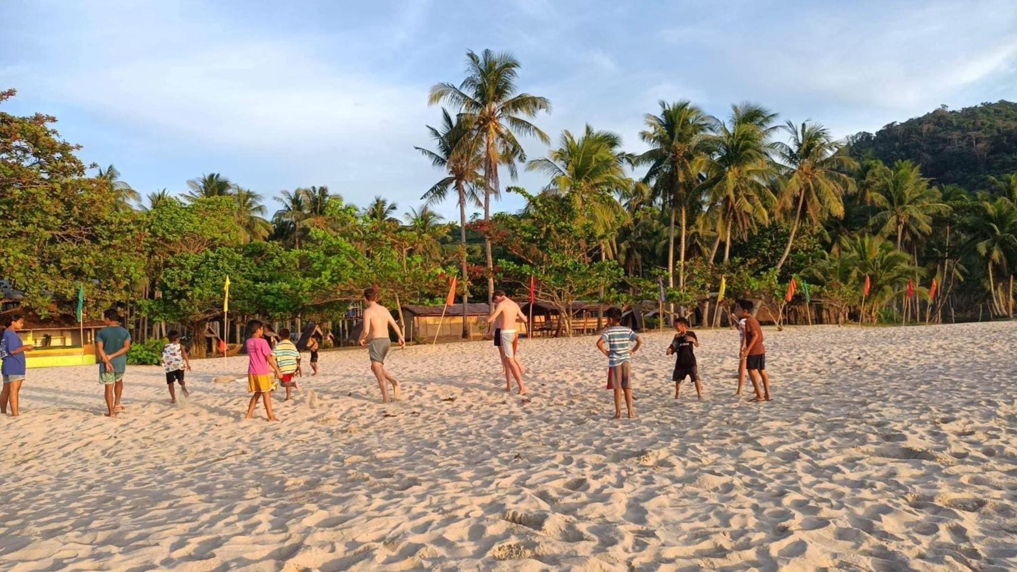 Baybayon Sunset Bed & Breakfast Ел Нидо Екстериор снимка